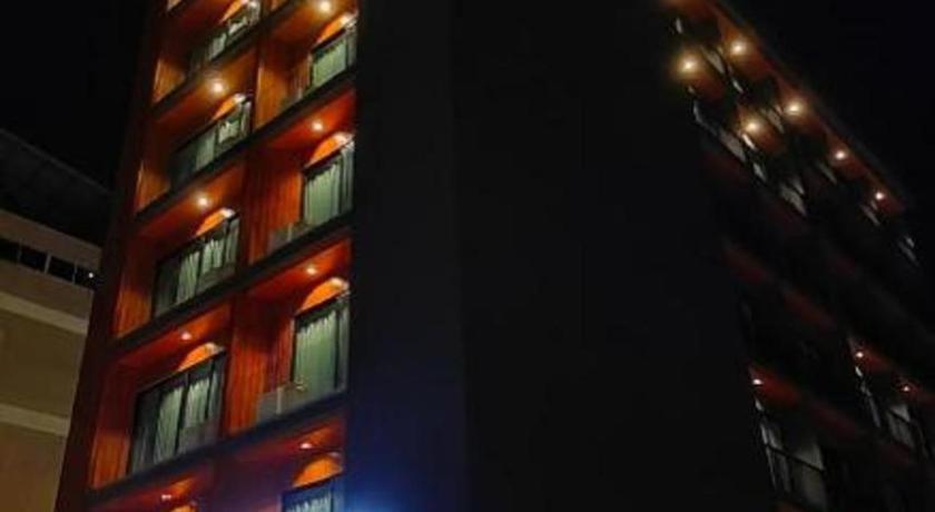 Butterfly Hotel Betong Ban Komo Sip Paet Exterior foto